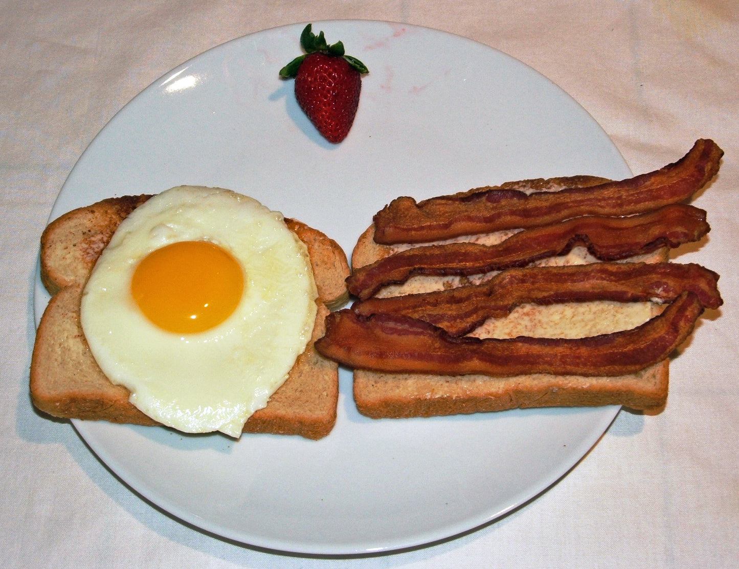 Fresa, Tocino Y Huevo